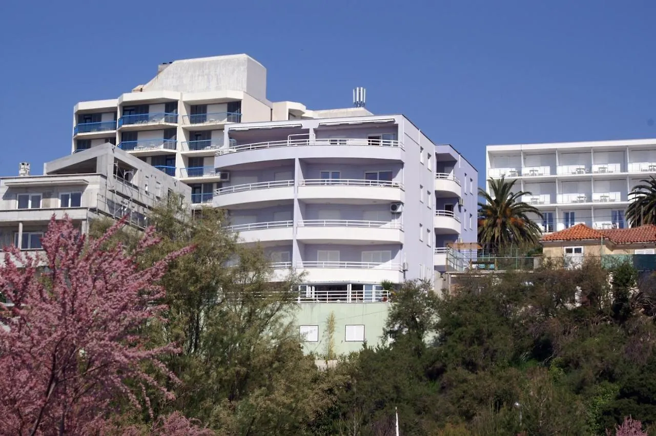 Apartments By The Sea Split - 2983